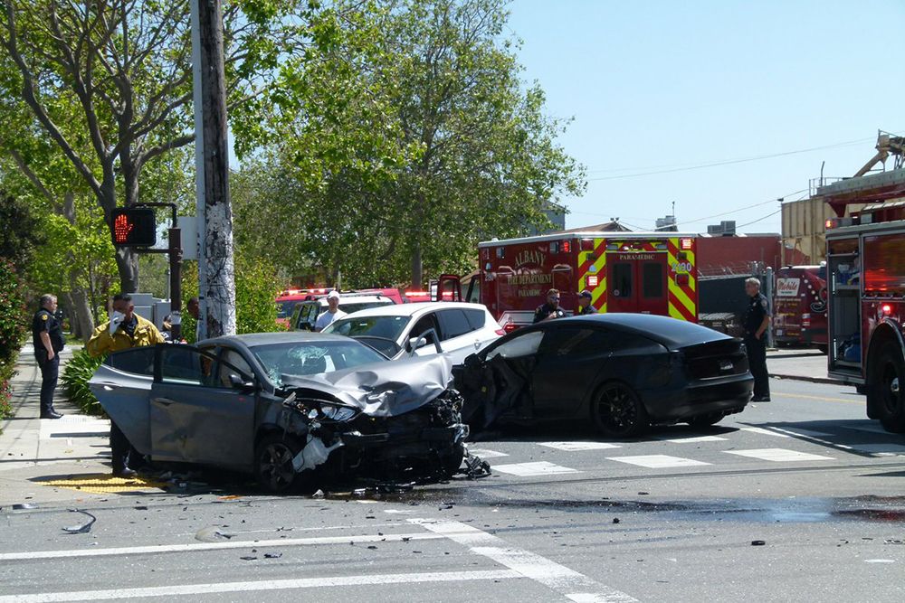 2 taken to Highland after 3-car crash at Gilman, 6th in Berkeley