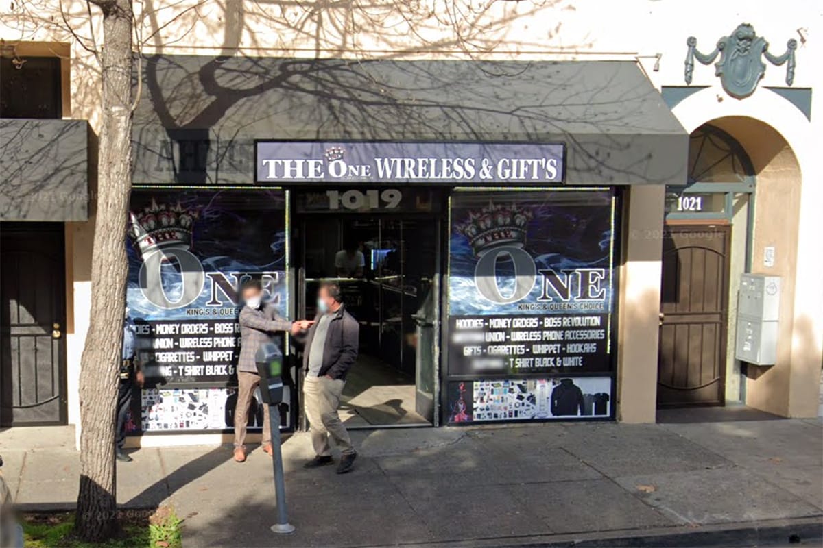 Berkeley smoke shop robbed at gunpoint — again
