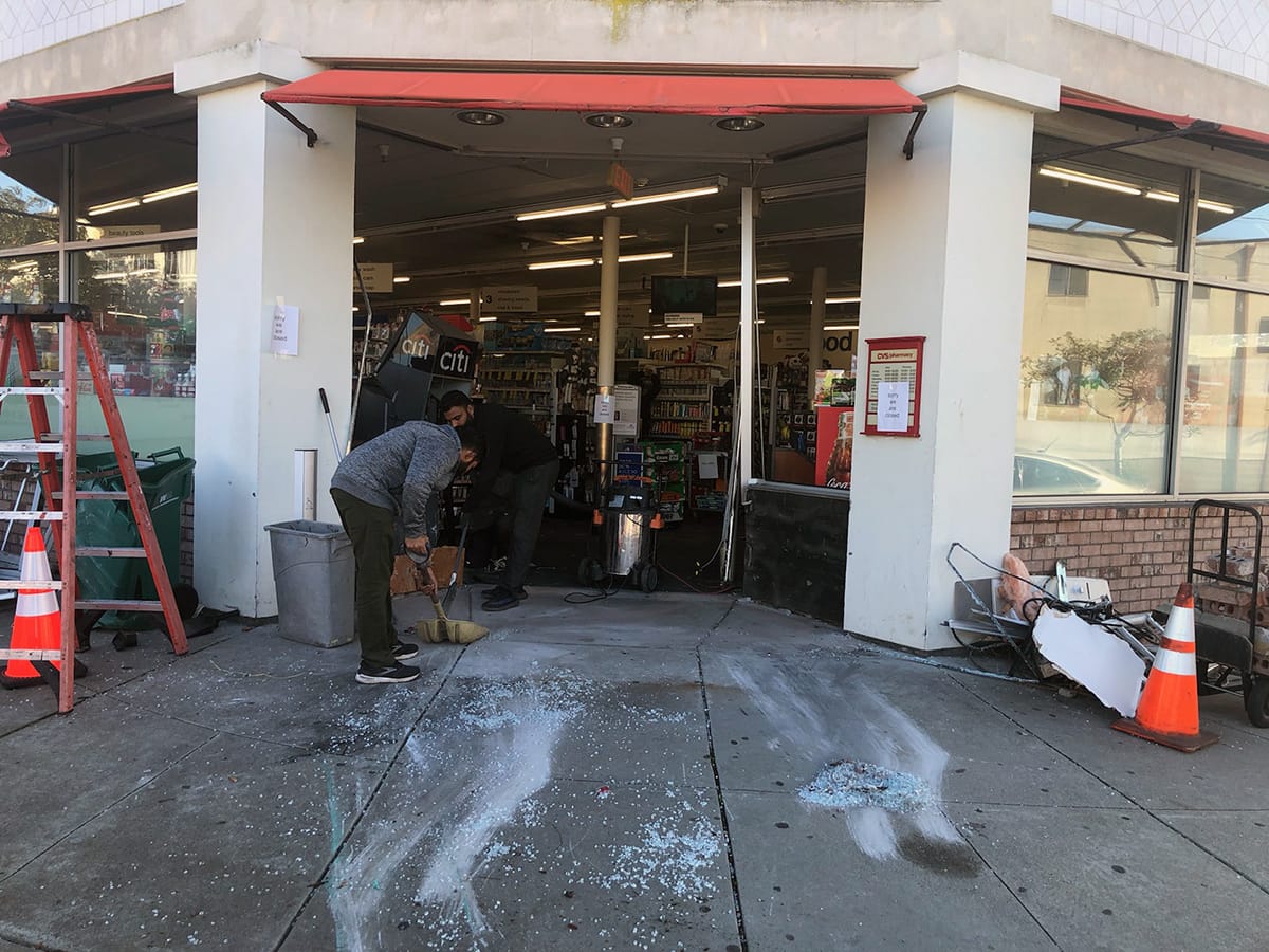 Burglars escape after ramming Albany CVS to steal ATM