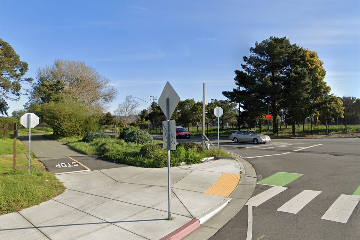 Berkeley police investigate carjacking on Frontage