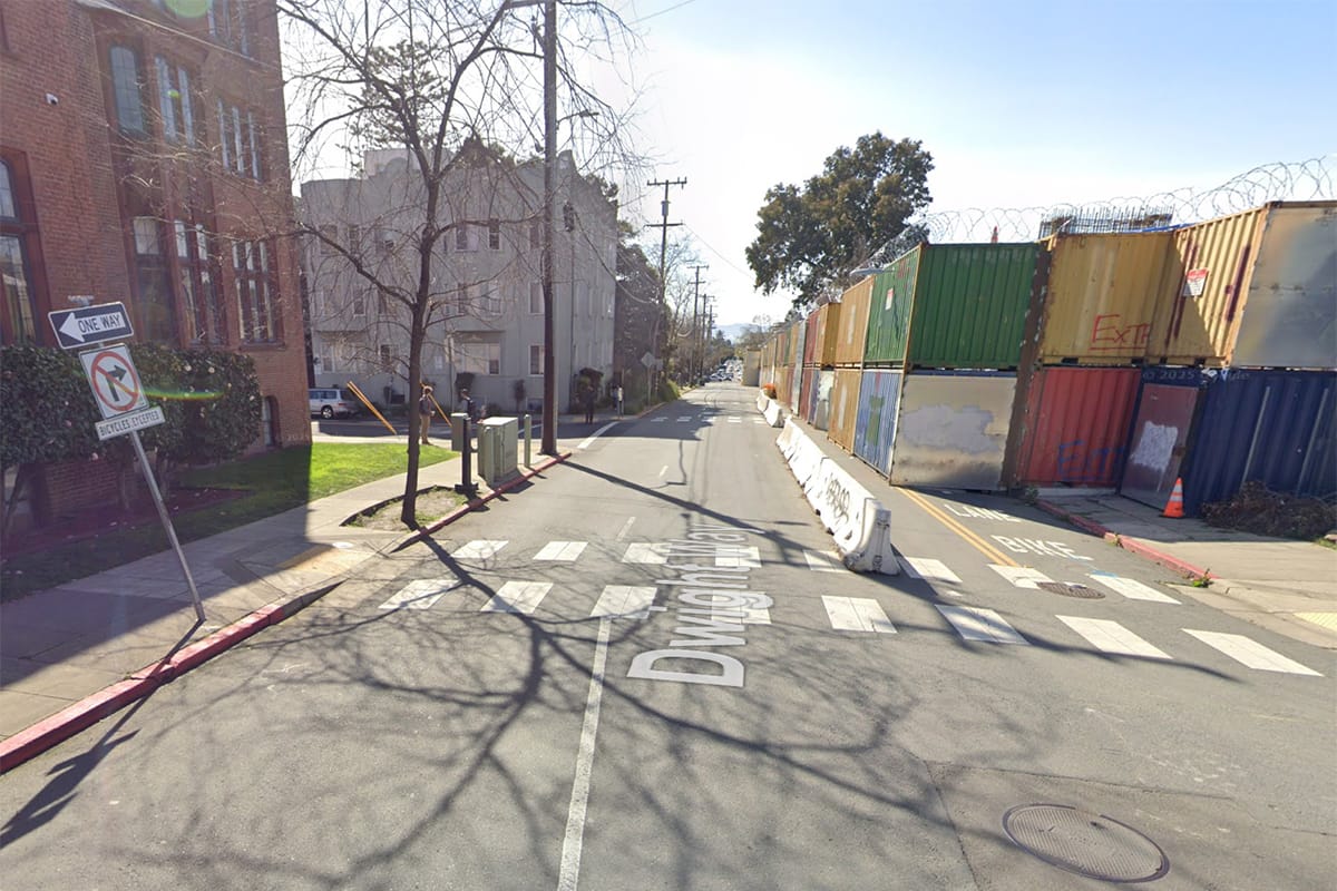 UCPD: Fire extinguisher used during e-scooter robbery