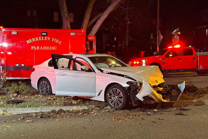 BMW driver T-bones Tesla in Berkeley; minor injuries to 4
