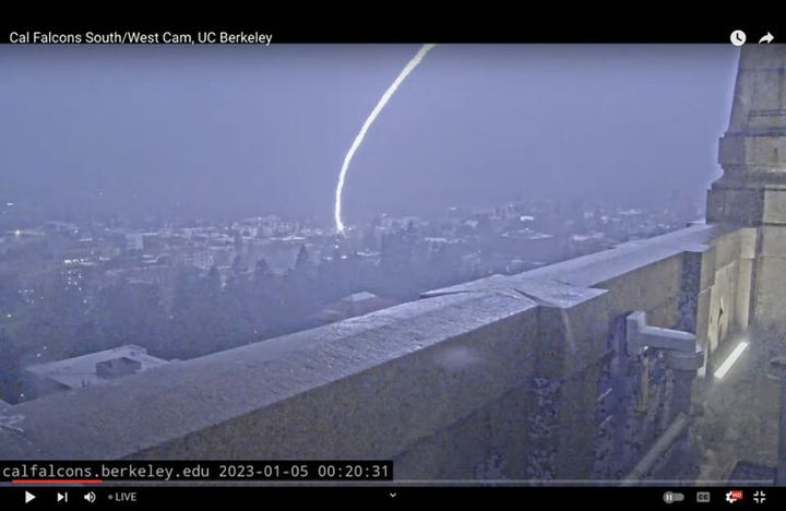 Lightning strikes Berkeley during 'bomb cyclone' storm