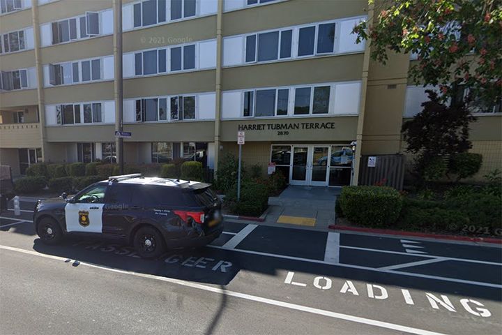 Man found in Berkeley with gunshot wound to the leg