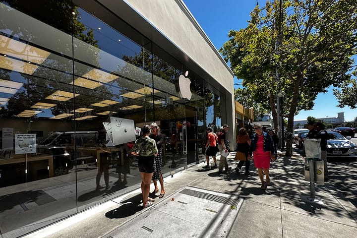 Crooks targeted Berkeley Apple Store 5 times this month alone