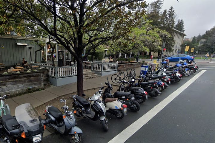 Strada patrons fought back after laptop robbery near UC Berkeley