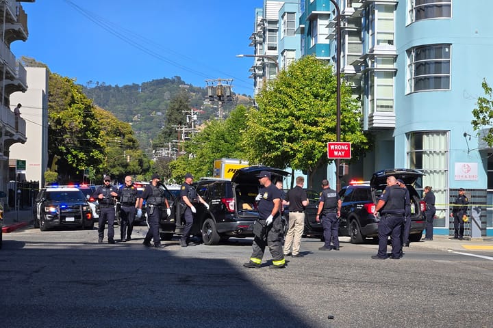 Carjacking suspect crashes in Berkeley while fleeing cops